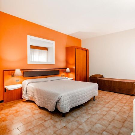 Rhi Porta Bologna Hotel Pieve di Cento Ngoại thất bức ảnh